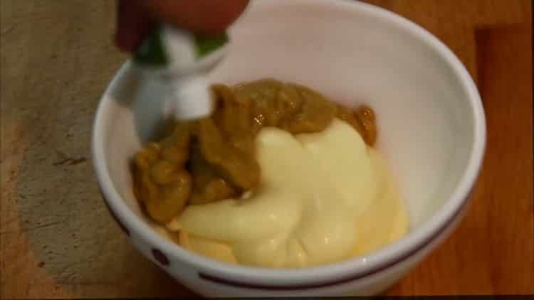 To make a hamburger, prepare the sauce