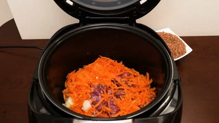 How to cook buckwheat with meat in a slow cooker
