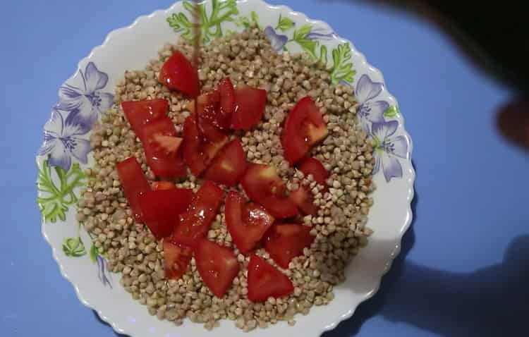 Add soy sauce to cook