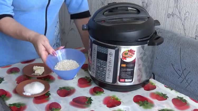 How to cook rice porridge with milk in a redmond slow cooker