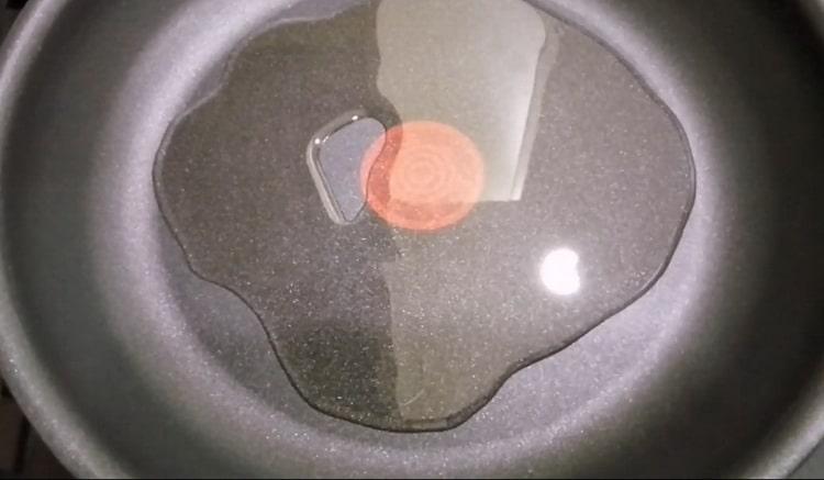 Preheat the pan to cook