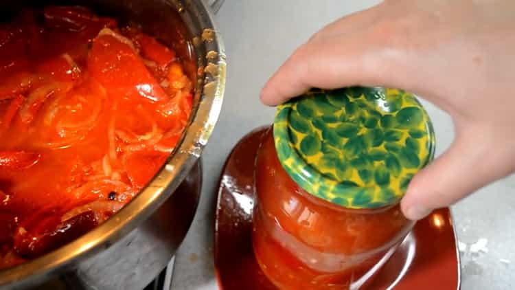 For cooking lecho prepare the dishes