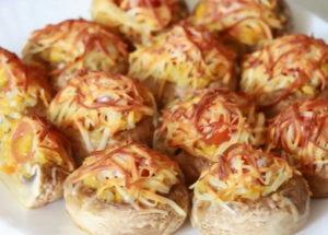 Stuffed mushrooms according to a step by step recipe with photo