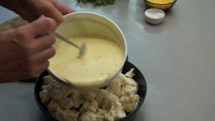 Pour cabbage to prepare the meal