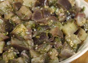 Cooking delicate eggplant, like mushrooms, quickly and tasty: a recipe with step by step photos.