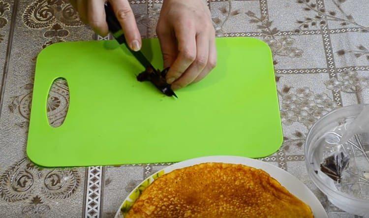 Finely chop the dates for the filling.