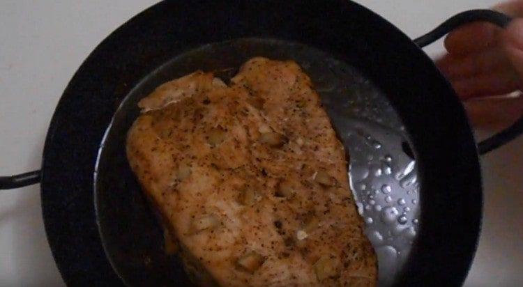 It’s not necessary to bake such boiled pork for long.