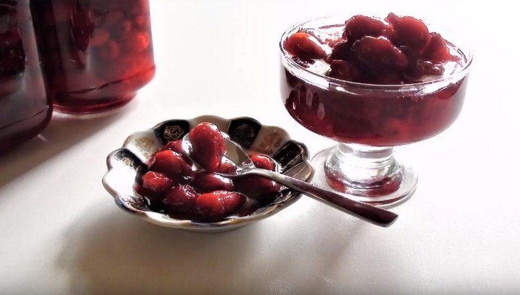This recipe will allow you to cook delicious dogwood jam at home.
