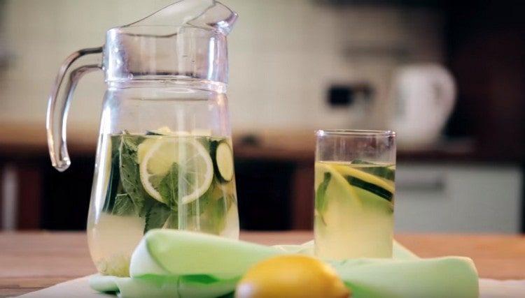 Before use, water with a cucumber should stand in the refrigerator.
