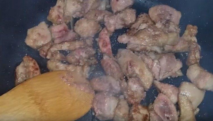 Fry the liver pieces.