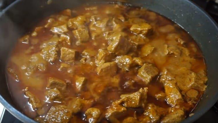 stew goulash.