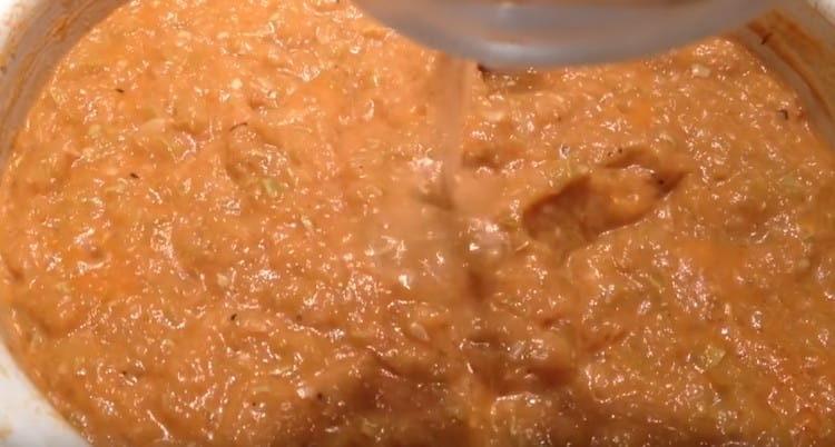 Add vinegar to the resulting caviar.