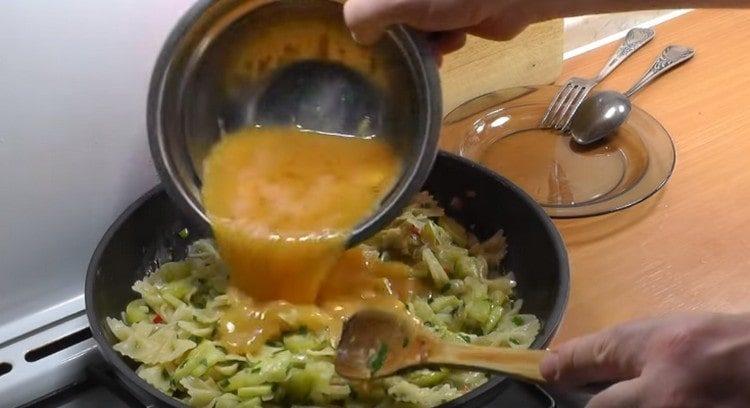 Pour the dish with egg talker.