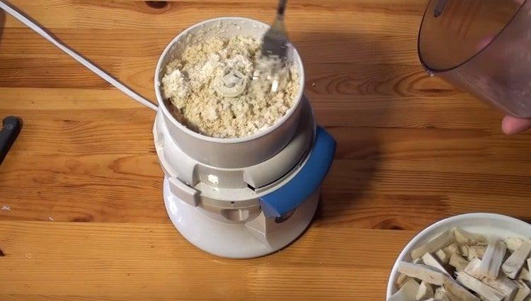 Grind horseradish with a blender.