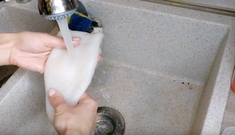 we clean squids, we wash carcasses inside and out.