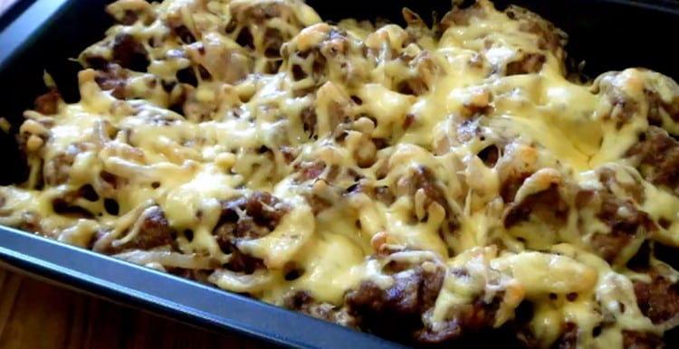 Cooking chicken liver in the oven is very fast.