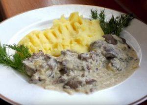 Delicate chicken liver in cream: cook with step by step photos.