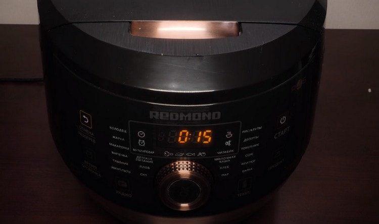 In the extinguishing mode, we cook the dish for another 15 minutes.