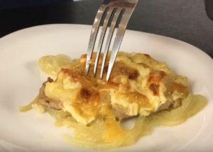 Cooking juicy meat in French: a recipe with step by step photos.