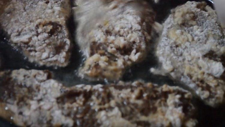 quickly fry chops on both sides.