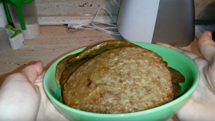 So we prepared the liver pancakes from beef liver according to a simple recipe.