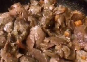 Cooking a delicious rabbit liver: a recipe with step by step photos.
