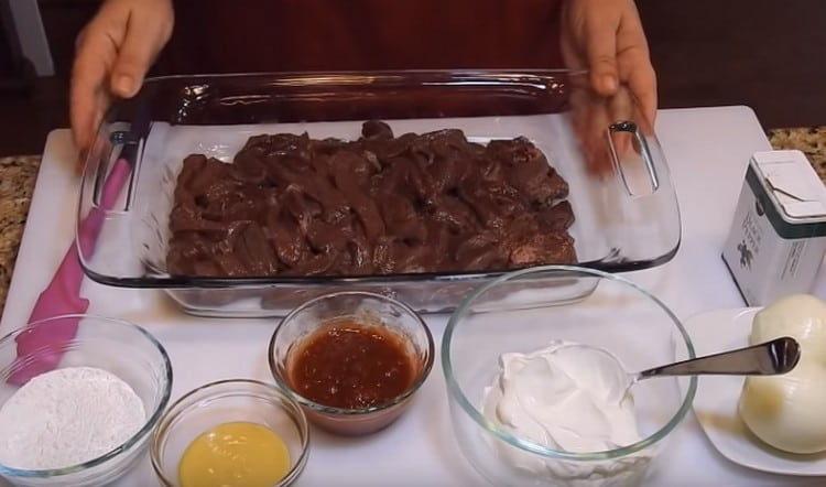 Cut the liver into small pieces.