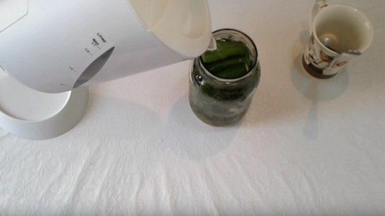 Bring the liquid in the jar to the full volume due to boiling water.