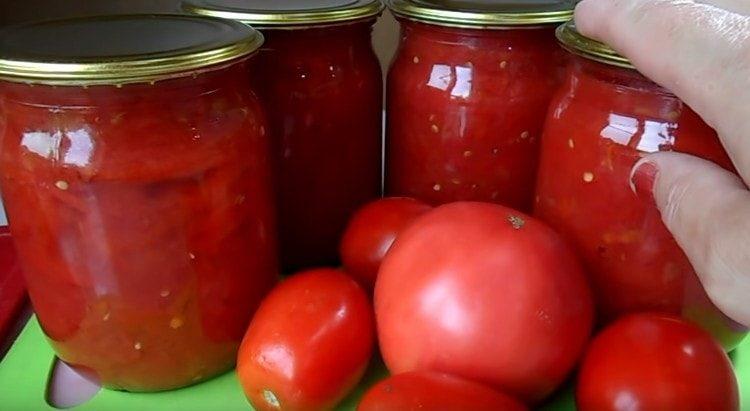 As you can see, this recipe for Bulgarian lecho does not even include the use of vegetable oil.