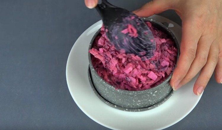 You can make a salad using a pastry ring.