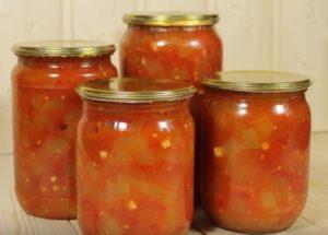 Cooking a delicious salad of zucchini and pepper for the winter according to the recipe with step by step photos.