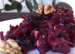 We prepare a delicate beet salad according to a step-by-step recipe with a photo.