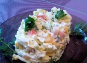 We prepare a gentle salad of cabbage, crab sticks and corn according to a step-by-step recipe with a photo.
