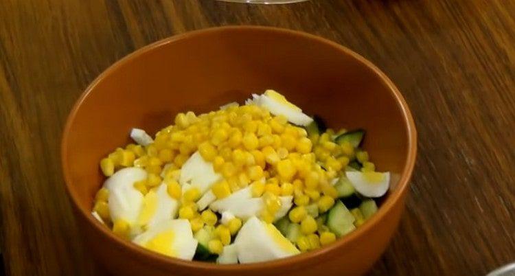Add the corn to the salad.