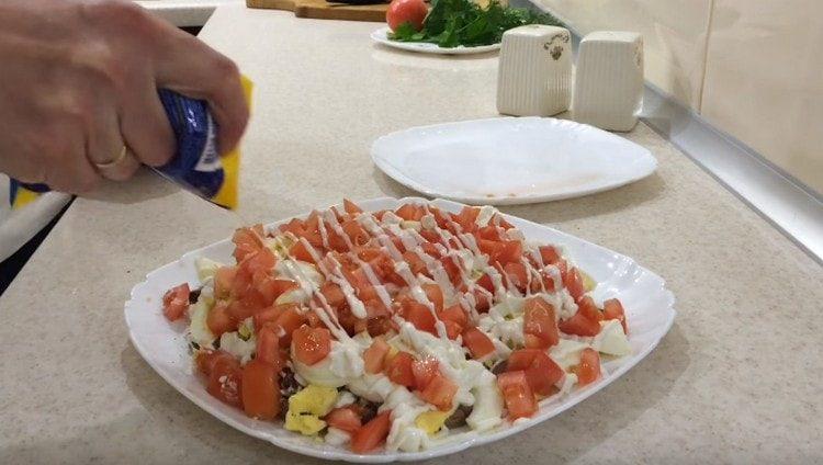 put tomatoes on top and add mayonnaise too.