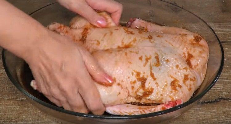 Pour the marinade over the carcass and leave to marinate for a day.