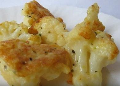 Fried cauliflower with egg and garlic in a pan 🥦