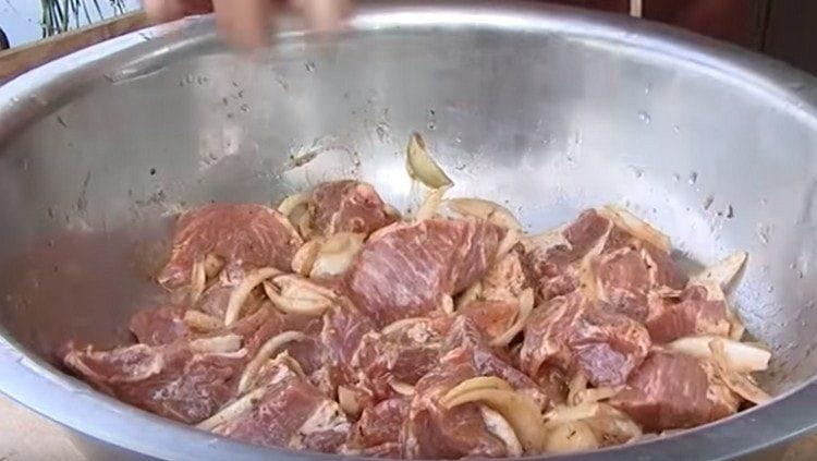 Mix the meat thoroughly.