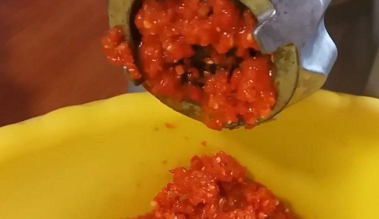 How is adjika Abkhazian classical cooked