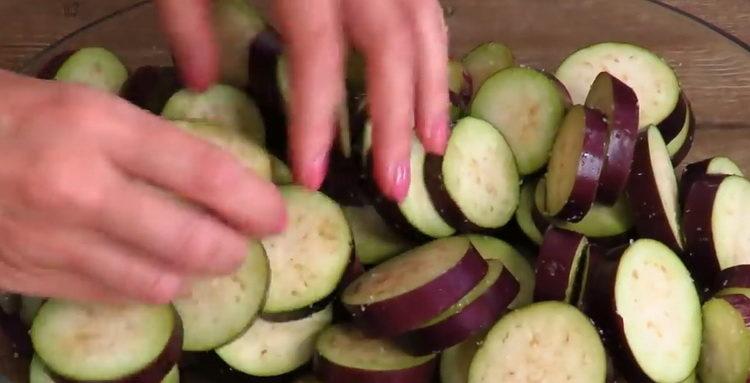 salt the ingredients