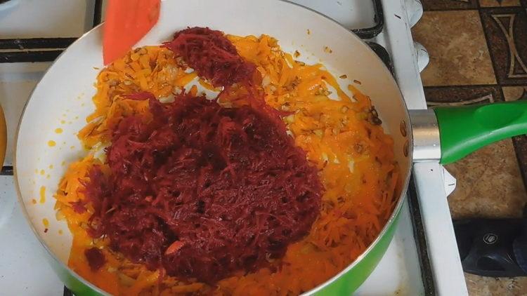 To cook, chop the beets