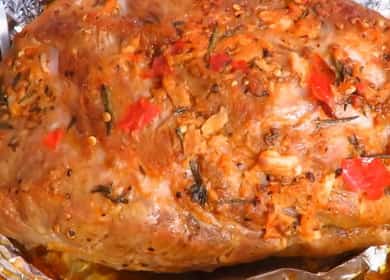 Juicy home-made pork pork on the holiday table 🥩