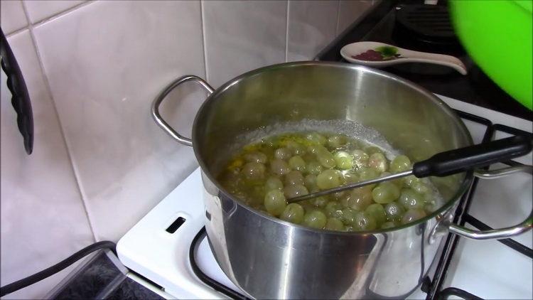 boil the grapes