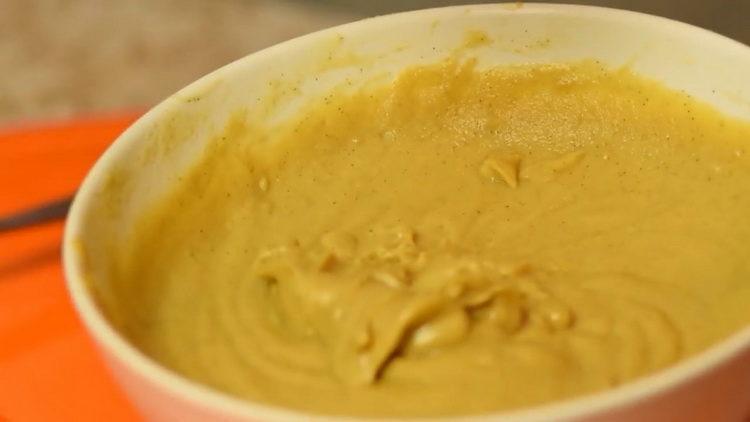 Mix the ingredients to make the sauce.