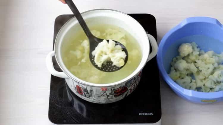 To cook, boil cabbage