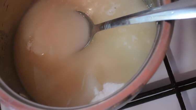 cook syrup in a saucepan