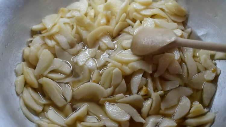 mix pears with syrup