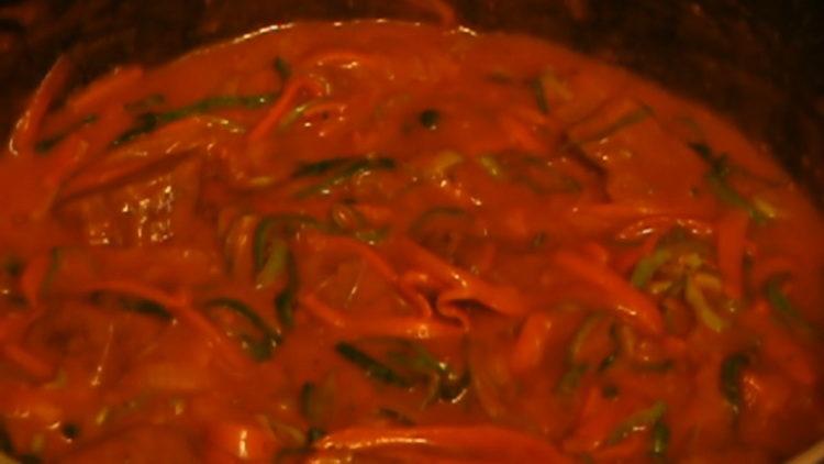 Mix the ingredients to cook.