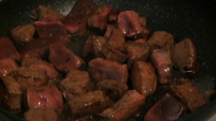 beef liver goulash with gravy