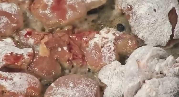 Fry the liver to cook